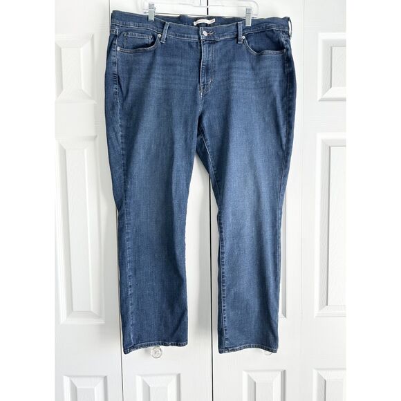 Levi's Jeans Womens Plus Size 22W Blue Wash Mid Rise Straight Denim - Picture 1 of 12